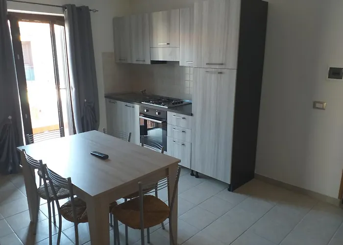 Casa de hóspedes Besarooms *