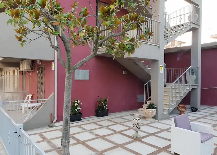 Casa de hóspedes Besarooms